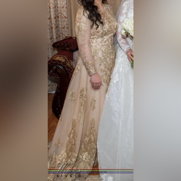 Gold Dress with Overskirt Size 6 - Picture 4 of 5